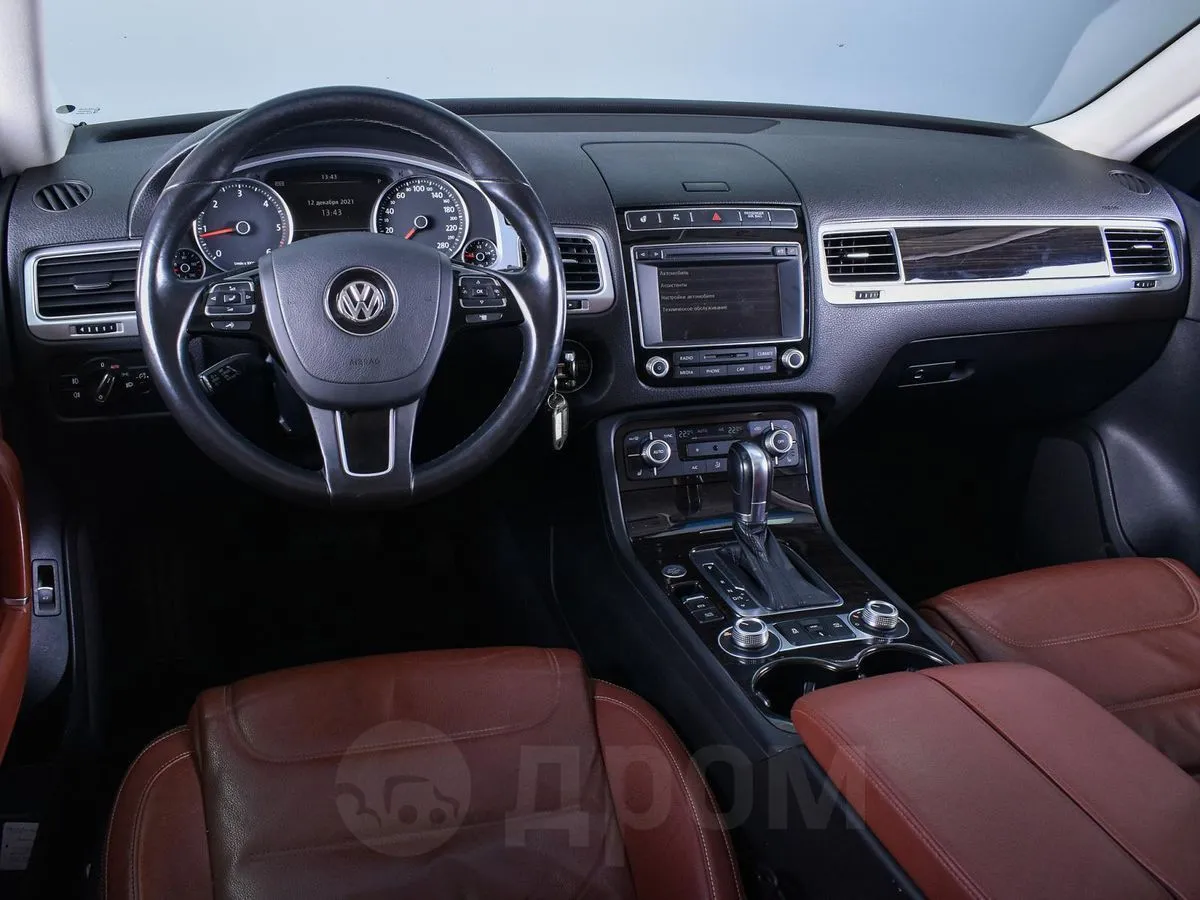 Volkswagen Touareg Image 2